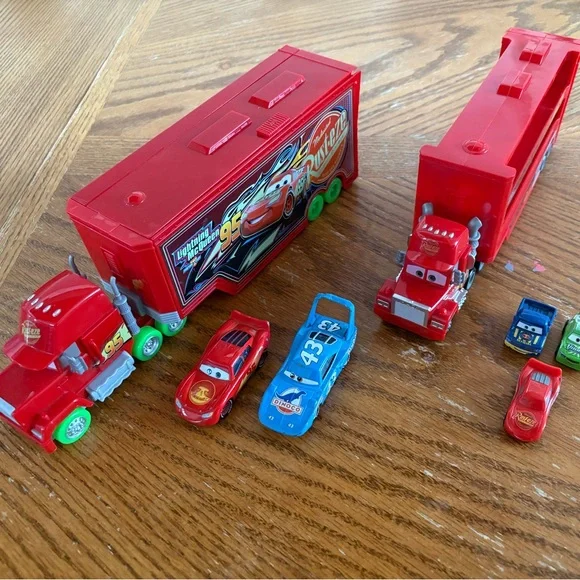 Disney Pixar Cars Glow Racers Transforming Mack + Mini Racers Hauler Truck - Picture 1 of 16